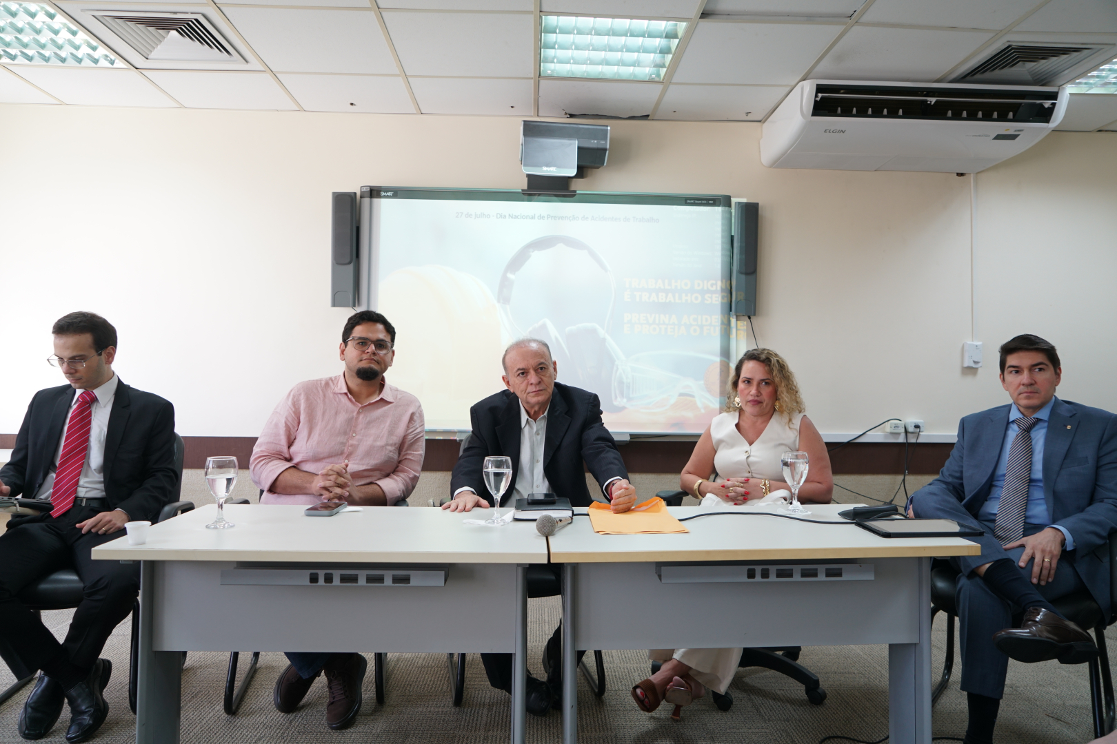 TRT-CE integra debate do Comitê Pop Rua Jud sobre acesso a moradia