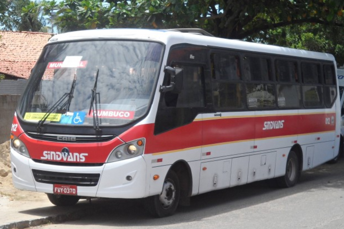 Imagem de uma van do grupo Sindvans