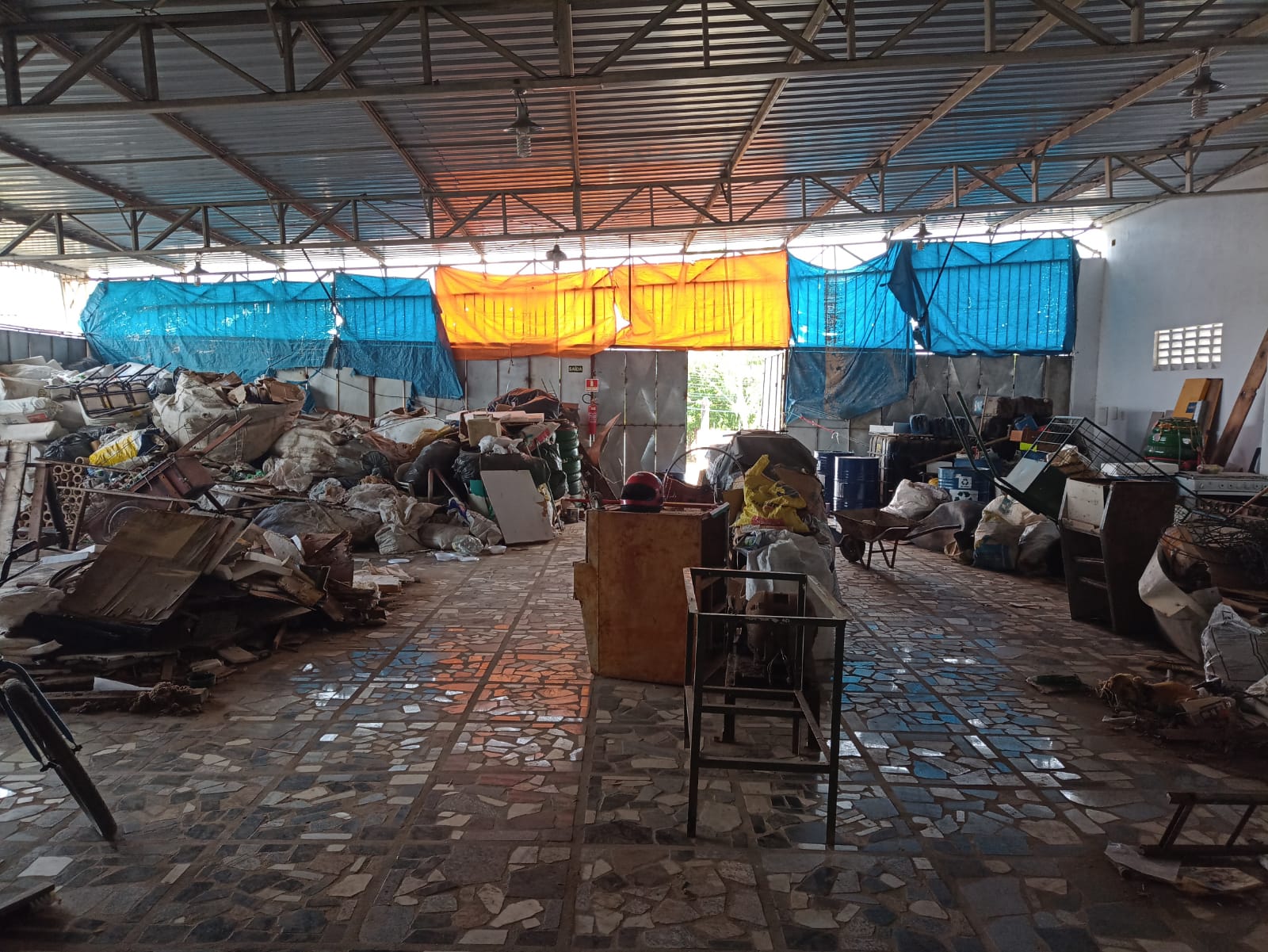 Foto do galpão dos Recicladores de Quixadá