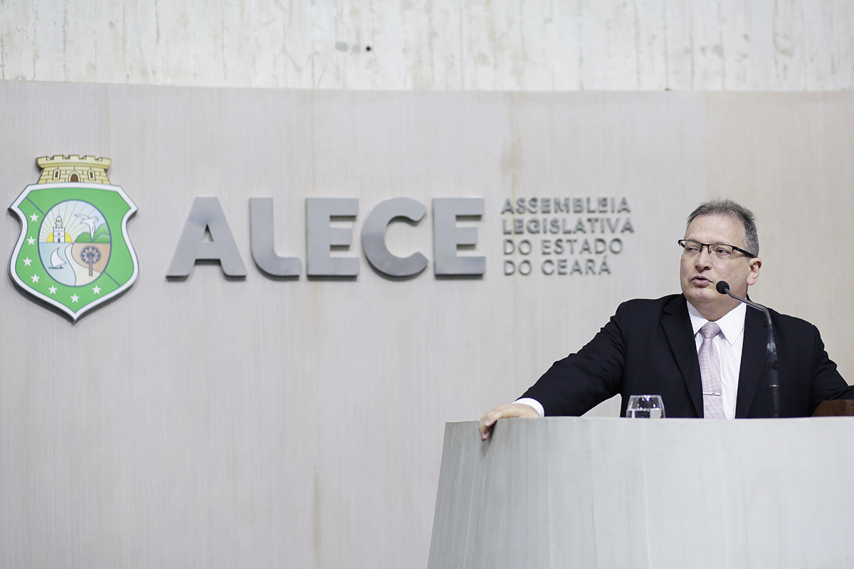 Presidente do TRT-7, des. Durval Maia, foi um dos homenageados na cerimônia