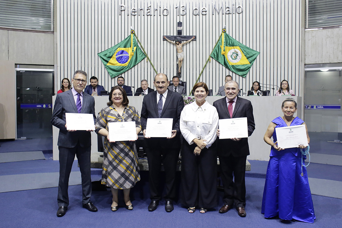 Homenageados enfatizam importância da efetivação da CLT