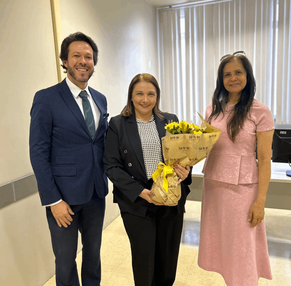 Foto de três magistrados