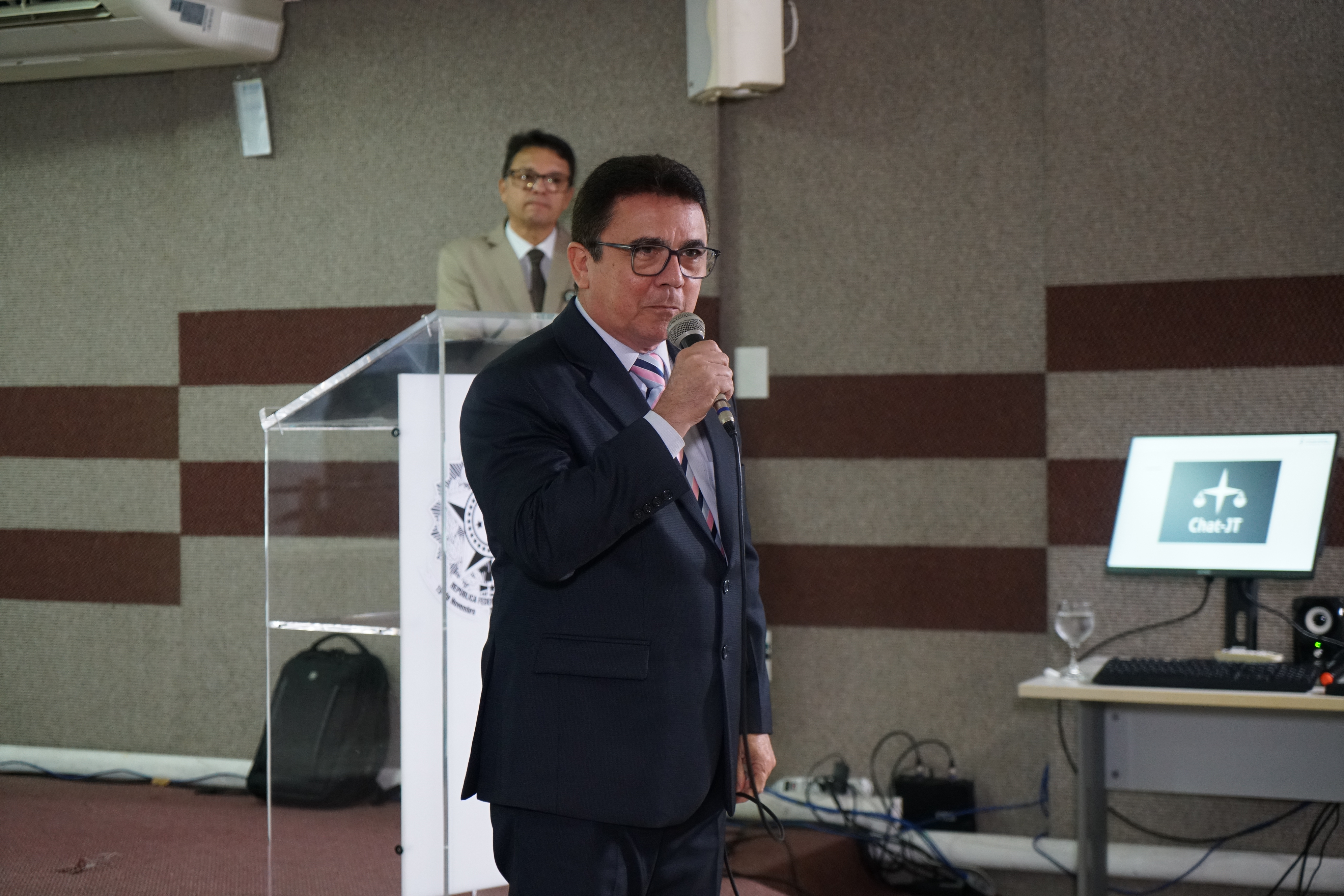 Corregedor-regional do TRT-CE, desembargador João Carlos de Oliveira Uchôa