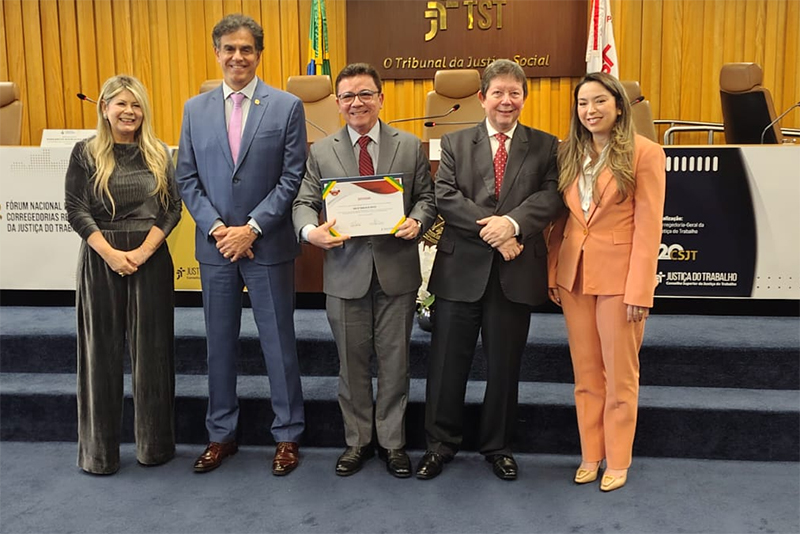 Vara do Trabalho de Crateús recebe premiação como Vara Destaque Regional