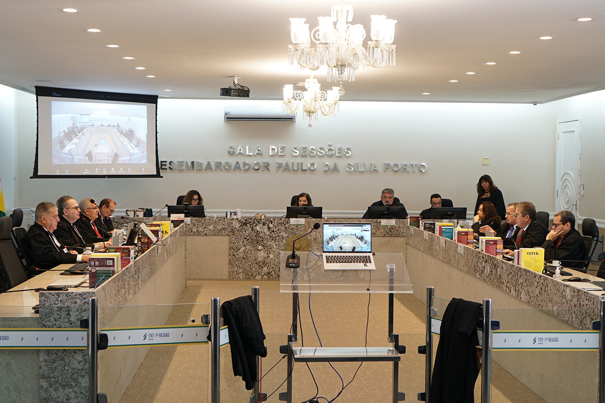 TRT-CE realiza última sessão do Tribunal Pleno de 2025 e apresenta balanço do ano