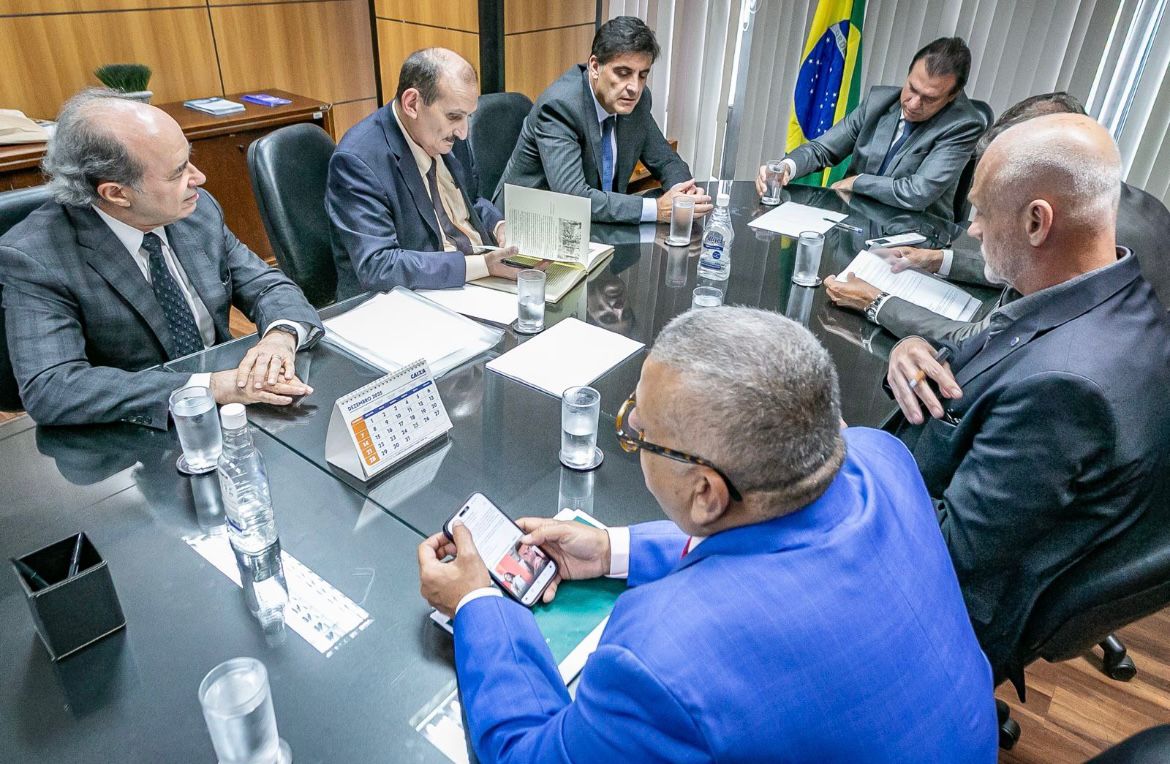 Vice-presidente do TRT-CE participa de reunião no Ministério do Trabalho e Emprego