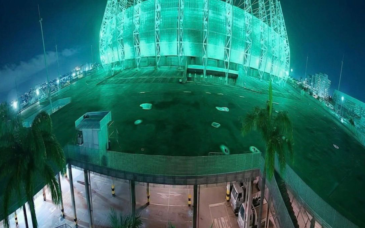 Arena Castelão se ilumina de verde em memória às vítimas de acidentes e doenças do trabalho