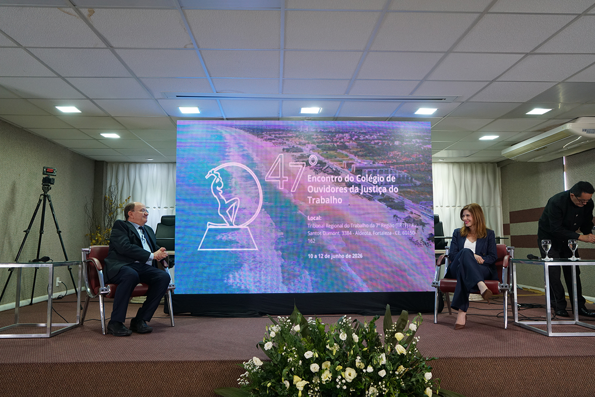 Colégio de Ouvidores debate inclusão de catadores e fim dos lixões no 2º dia de evento