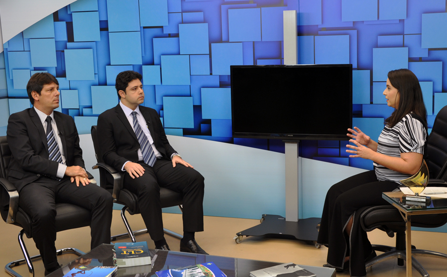 Os convidados desta edição são Sérgio Aragão e Rafael Ramos