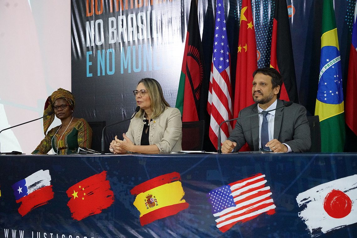 A mesa de debateu sobre as soluções de conflitos trabalhistas no Malaui