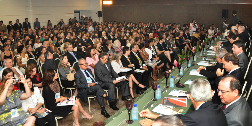 Mais de 800 pessoas participaram da abertura do Conat